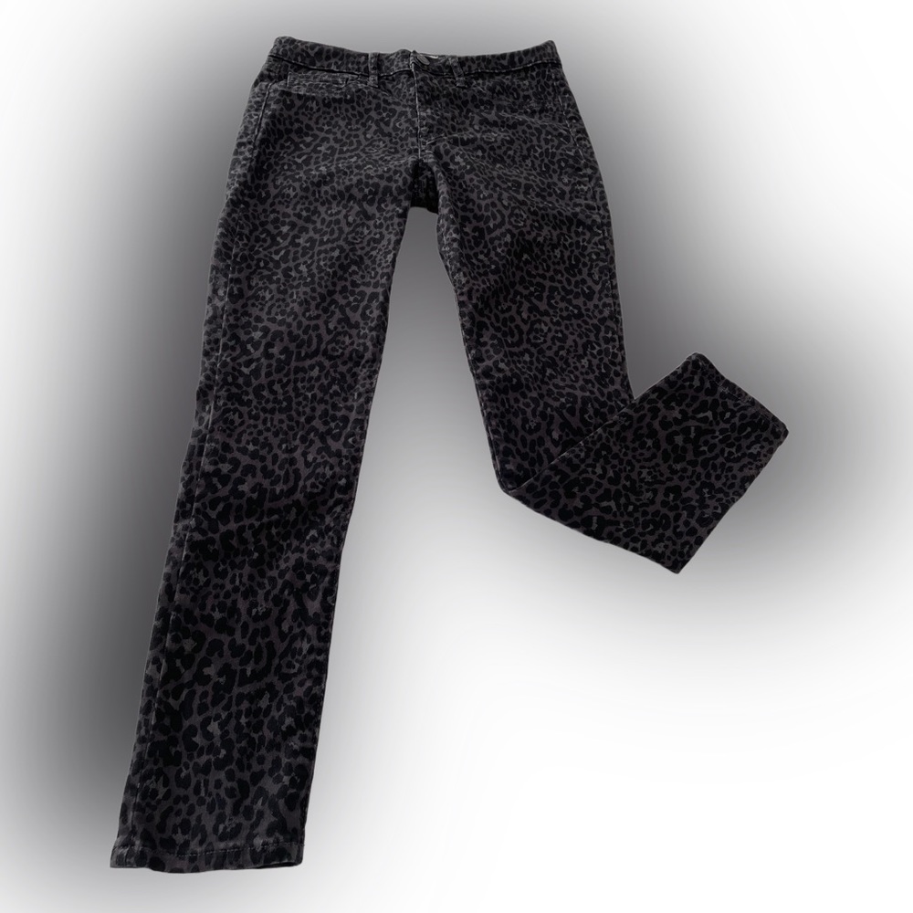 Gap Women’s  Easy Leggings Leopard Print Color: Gray Size; 27